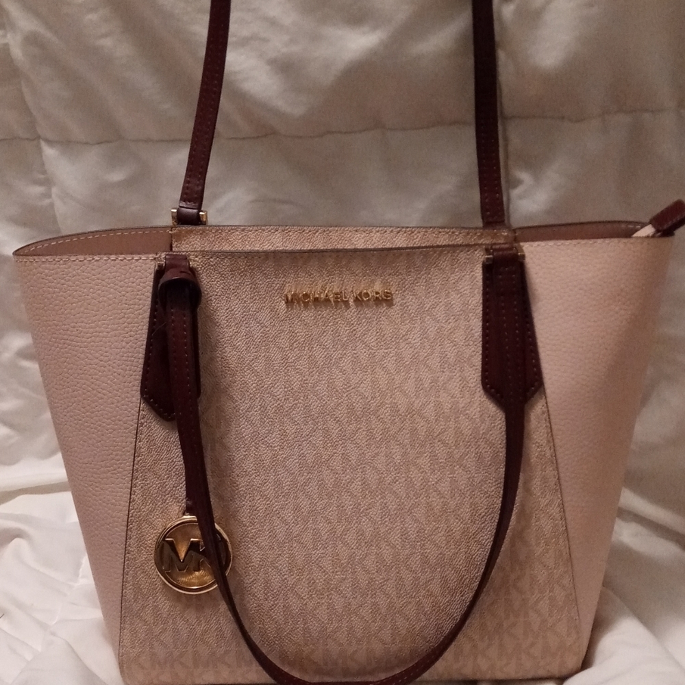 Michael Kors Tote